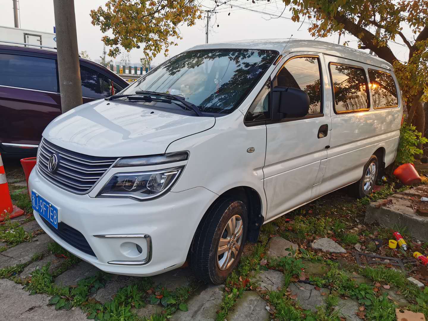 Used JinBei Van