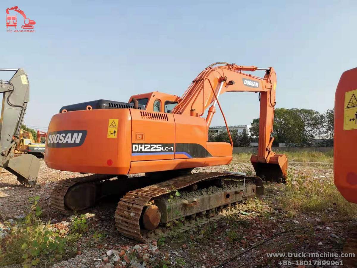 Doosan Excavator DH225LC-7